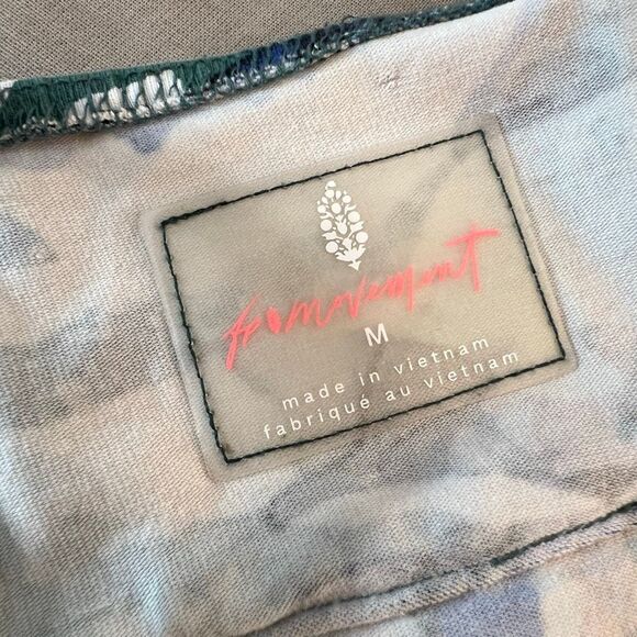 Free people movement hotshot jumper in evergreen print size medium - Picture 10 of 13